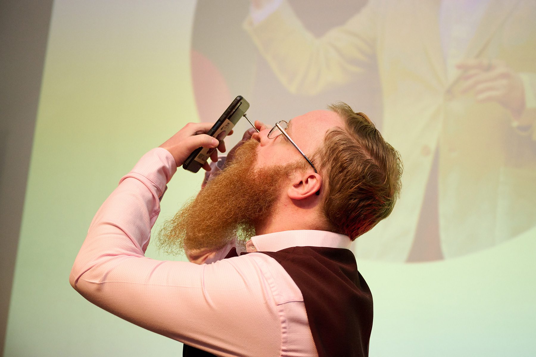 Agencja JU&MI - Iluzjonista Kamil Małochleb